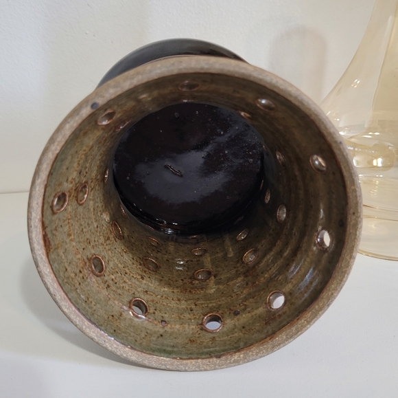 Pottery Oil Lamp Hong Kong - Picture 6 of 7